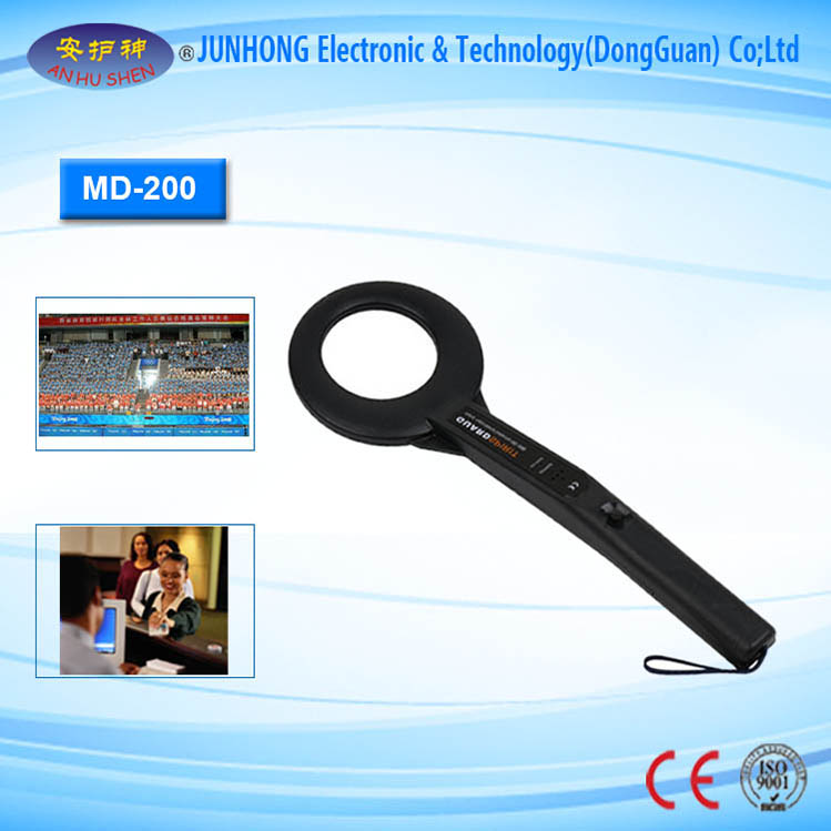 Good quality Food X Ray Inspection Scanner - Police Using Handheld Metal Detector For Checking – Junhong